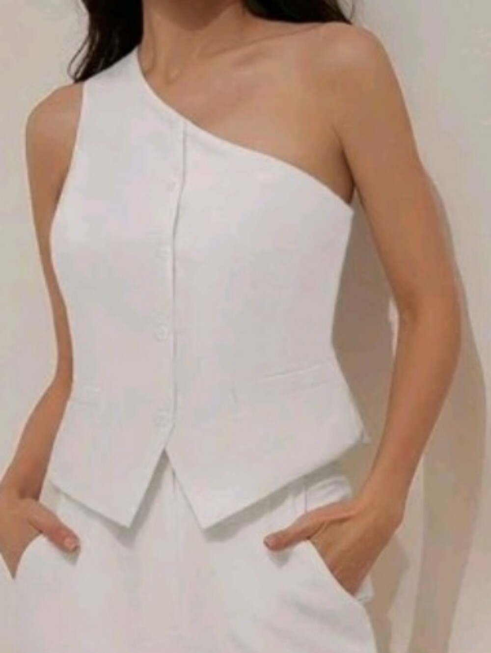 Asymmetrical White Button Vest - Picture 2 of 4